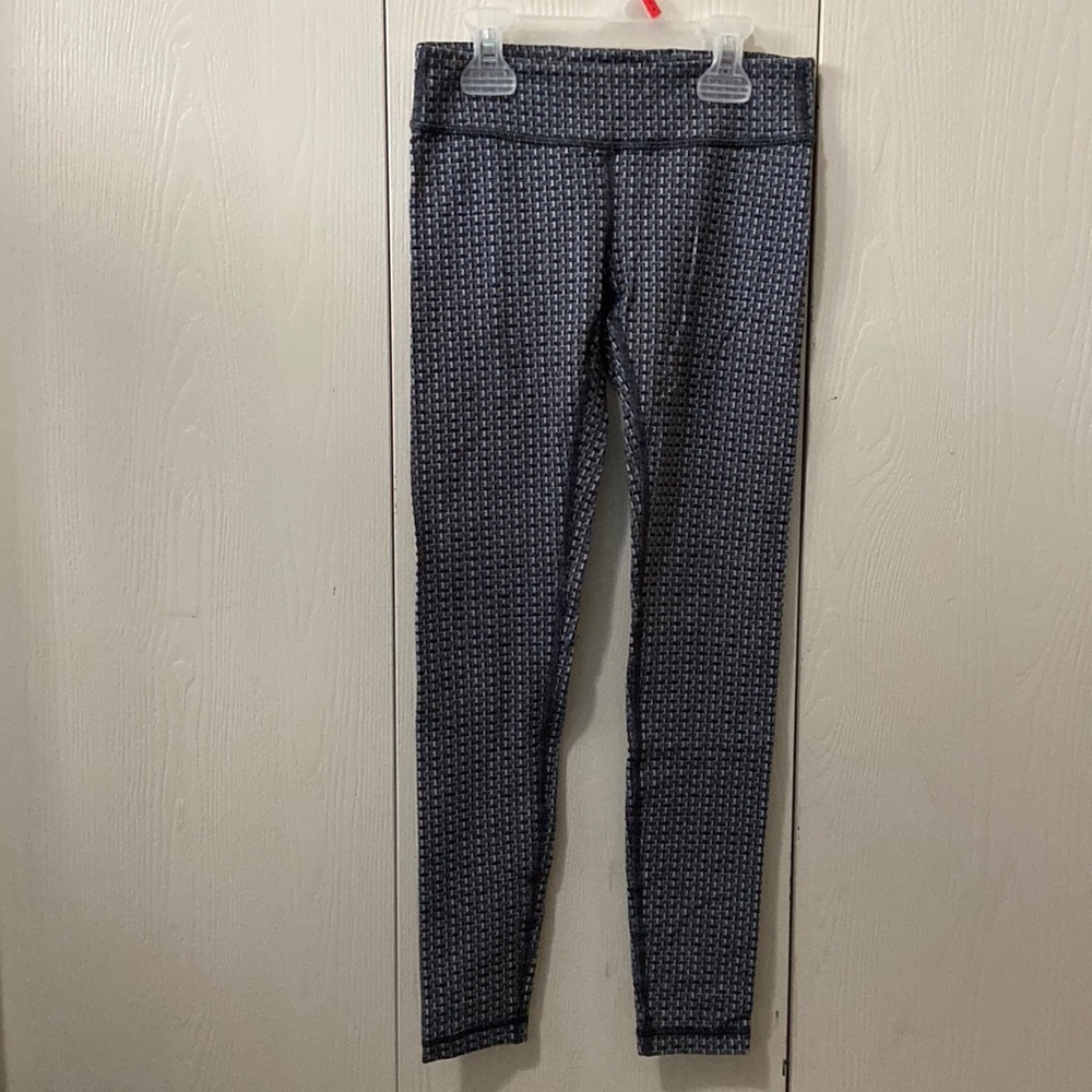 Ivivva Weave Pattern Black and Grey Leggings